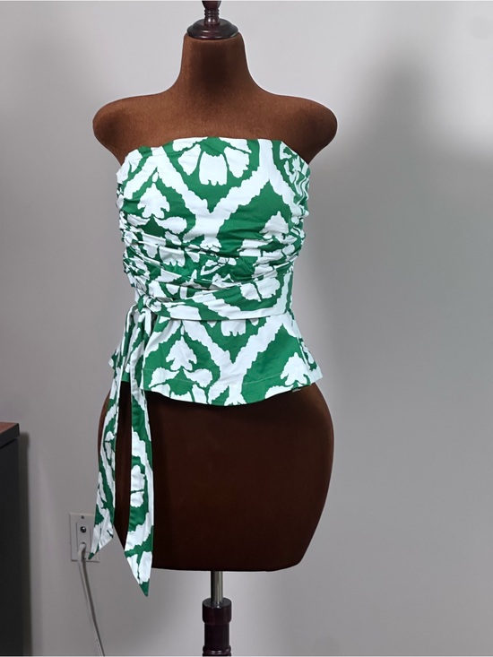 White House Black Market Tops - White House Black Market White Strap with Green Accent Strapless Top